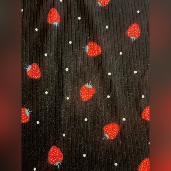 Girls strawberry, and dot shirt Sz medium - Picture 3 of 3